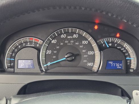 Used 2013 Toyota Camry image 20