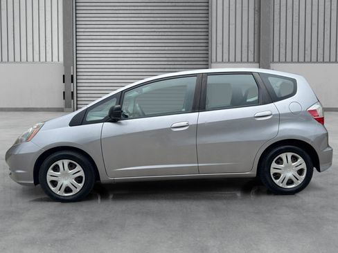 Used 2010 Honda Fit image 2