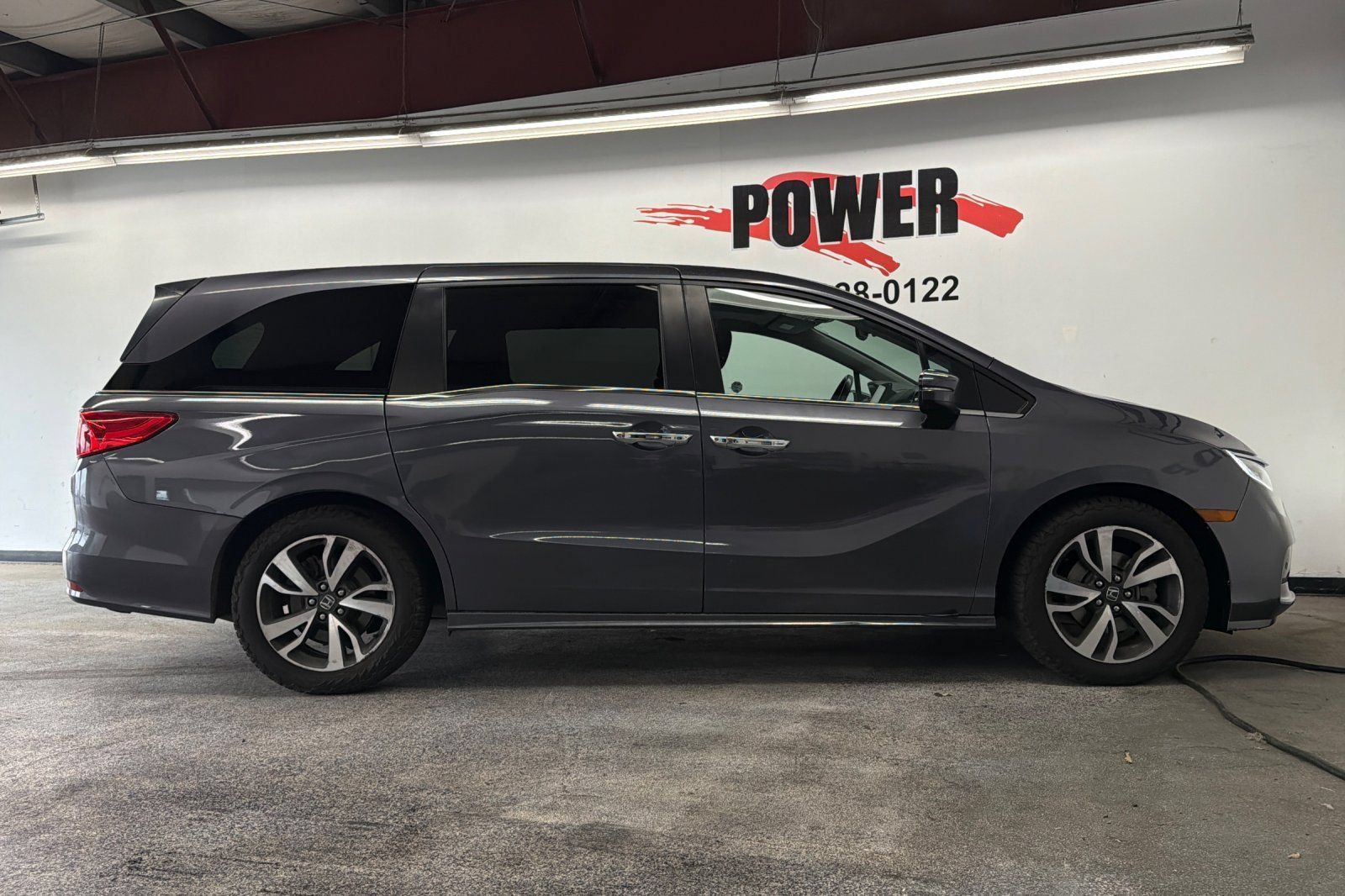 Used 2022 Honda Odyssey Touring image 2