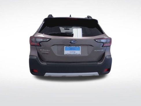 Used 2023 Subaru Outback Limited AWD/4WD image 7