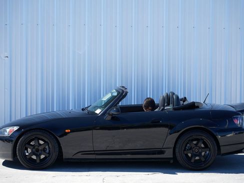 Used 2006 Honda S2000 image 35