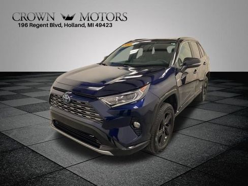 Used 2021 Toyota RAV4 XSE AWD/4WD image 3