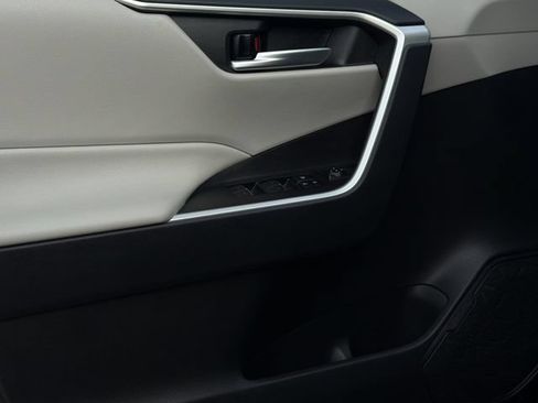 Used 2025 Toyota RAV4 XLE Premium FWD image 12