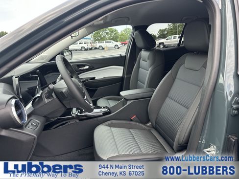 New 2026 Chevrolet Trax LT w/ Driver Confidence Package FWD image 11