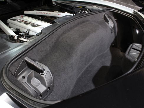 Used 2020 Chevrolet Corvette Stingray Premium Cpe w/ 3LT Preferred Equipment Group image 31