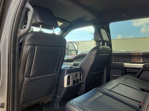 Used 2022 Ford F350 Lariat w/ Chrome Package AWD/4WD image 16