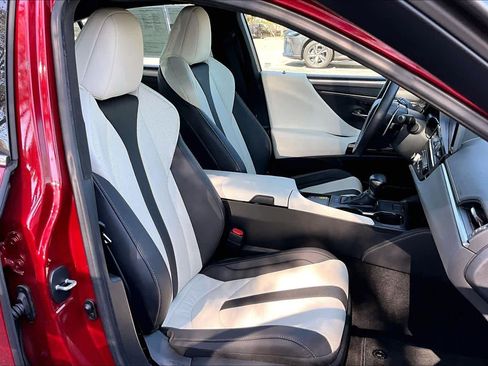 Used 2023 Lexus ES 350 F Sport image 8