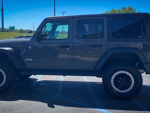 Used 2019 Jeep Wrangler Unlimited Sport S AWD/4WD image 21