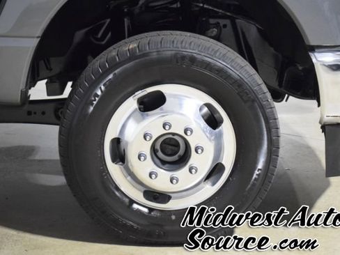 Used 2024 Ford F350 XLT image 10