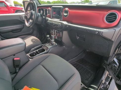 Used 2021 Jeep Wrangler Unlimited Rubicon AWD/4WD image 25