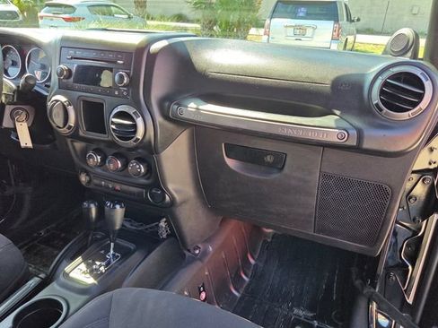 Used 2014 Jeep Wrangler Sport AWD/4WD image 14