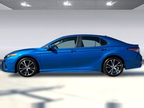 Used 2019 Toyota Camry SE image 6