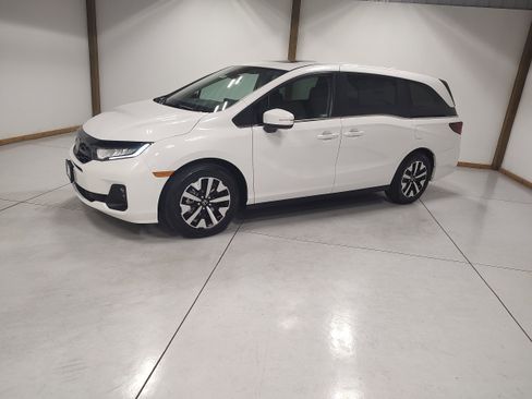 New 2026 Honda Odyssey EX-L image 4