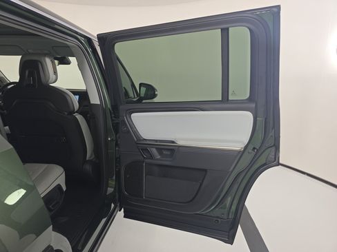 Used 2024 Rivian R1S Adventure AWD/4WD image 19