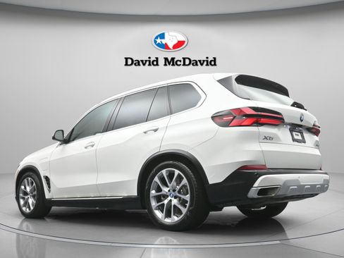 Used 2025 BMW X5 xDrive50e AWD/4WD image 31