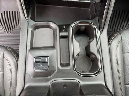 Used 2024 GMC Sierra 2500 AT4 w/ AT4 Preferred Package AWD/4WD image 18
