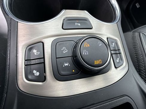 Used 2022 GMC Terrain Denali image 18