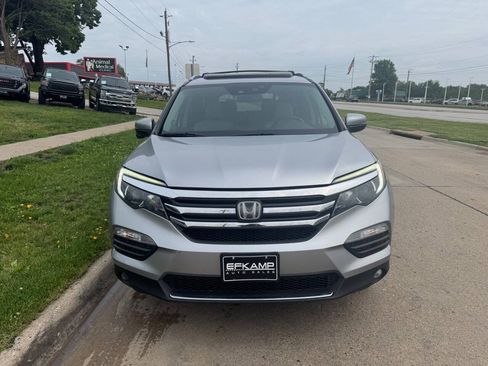 Used 2017 Honda Pilot Touring image 8