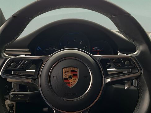 Used 2020 Porsche Macan image 22