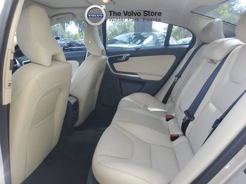 Used 2018 Volvo S60 T5 Inscription FWD image 11