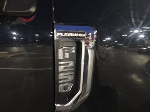 Used 2019 Ford F250 Platinum w/ Platinum Ultimate Package image 14