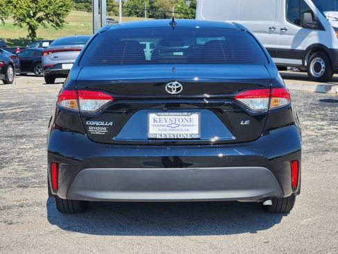 Used 2025 Toyota Corolla LE image 6