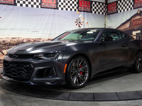 Used 2024 Chevrolet Camaro ZL1 RWD image 5