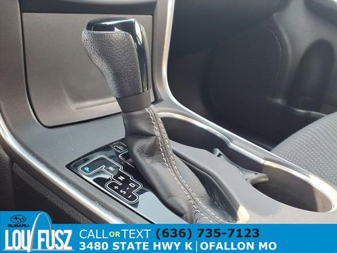 Used 2015 Toyota Camry LE image 14