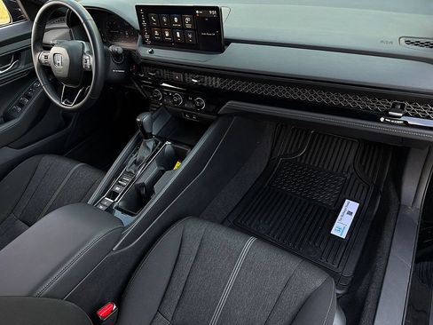 Used 2023 Honda Accord Sport image 27