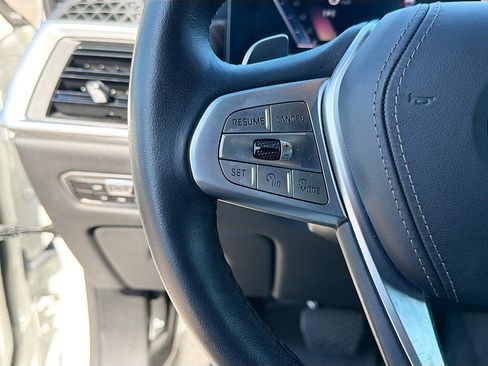 Used 2023 BMW X7 xDrive40i w/ Premium Package image 39