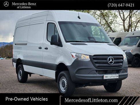 Used 2025 Mercedes-Benz Sprinter 2500 image 3