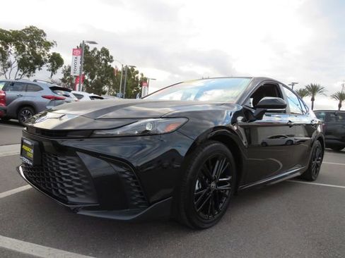 Certified 2026 Toyota Camry SE w/ Convenience Package image 3