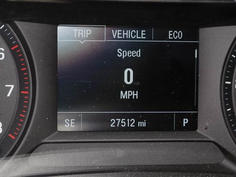 Used 2023 Chevrolet TrailBlazer LT w/ Convenience Package FWD image 11