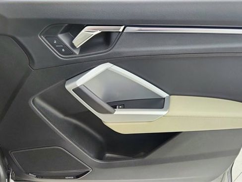 Used 2024 Audi Q3 2.0T Premium Plus image 23