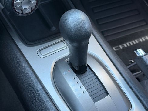 Used 2011 Chevrolet Camaro LS RWD image 17