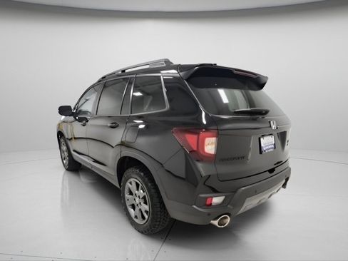 Certified 2024 Honda Passport TrailSport image 5