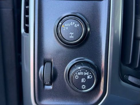 Used 2018 Chevrolet Silverado 1500 LT w/ All Star Edition image 29