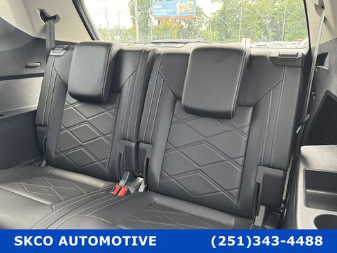 Used 2025 Volkswagen Atlas SE AWD/4WD image 29