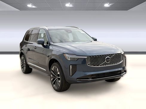 New 2026 Volvo XC90 B5 Plus image 7