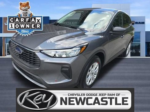 Used 2025 Ford Escape Active AWD/4WD image 1