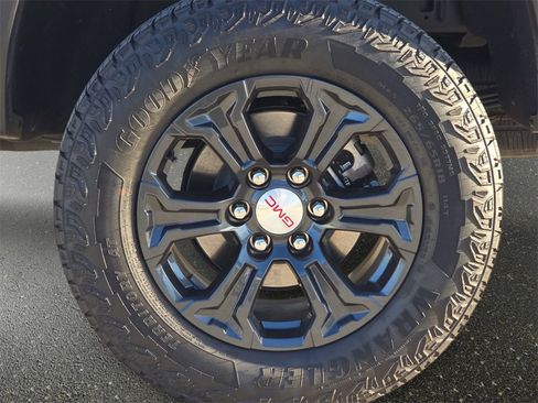 Used 2024 GMC Canyon Elevation w/ Convenience Package image 36