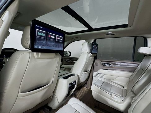Used 2023 GMC Yukon XL Denali w/ Denali Reserve Package image 19