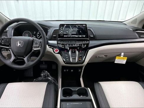 New 2026 Honda Odyssey Elite image 6