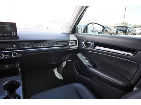 Used 2024 Honda Civic EX-L image 13