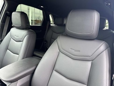 Certified 2024 Cadillac XT5 Luxury w/ LPO, Floor Liner Package AWD/4WD image 18