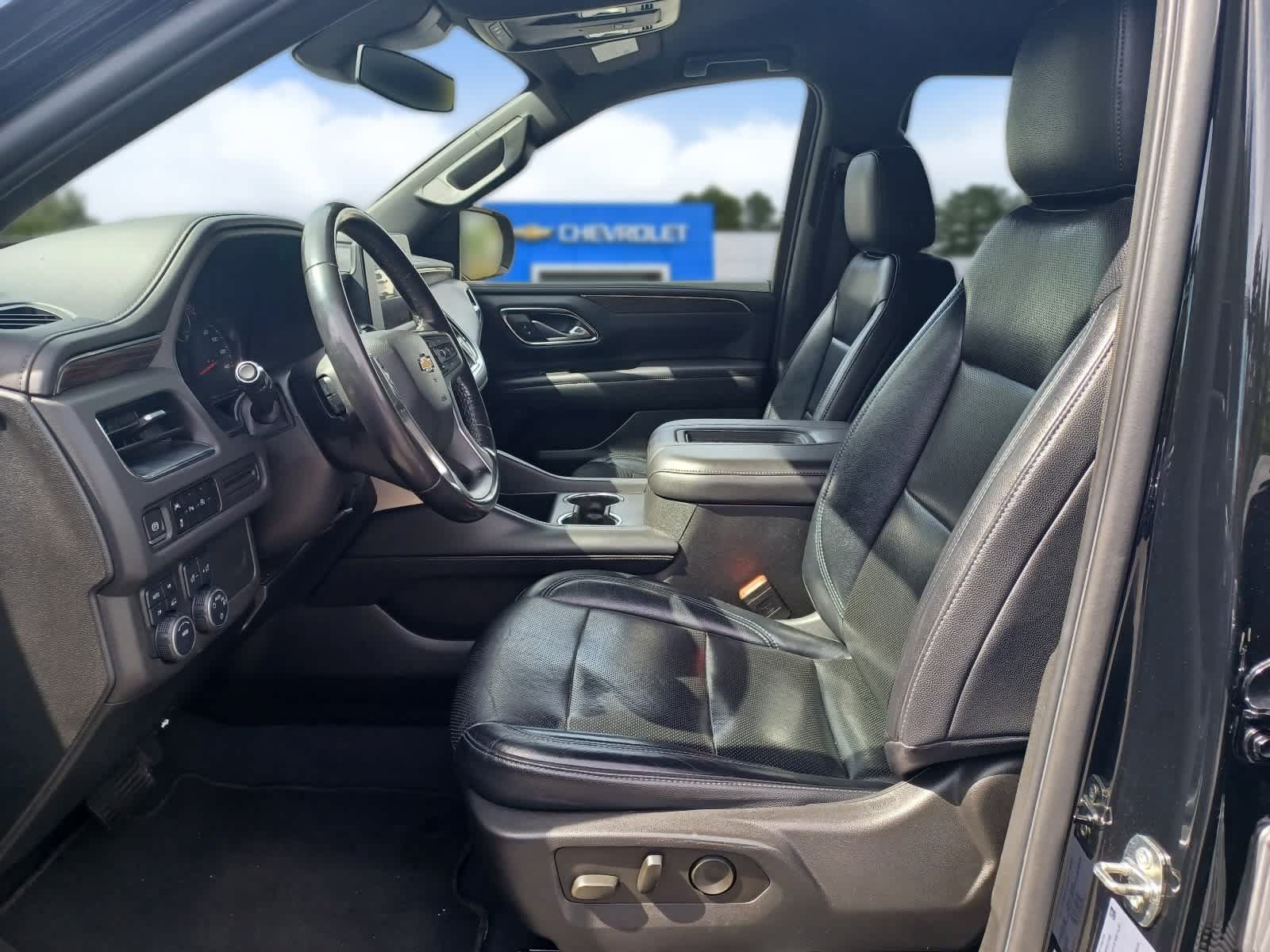 Used 2023 Chevrolet Suburban LS AWD/4WD image 7