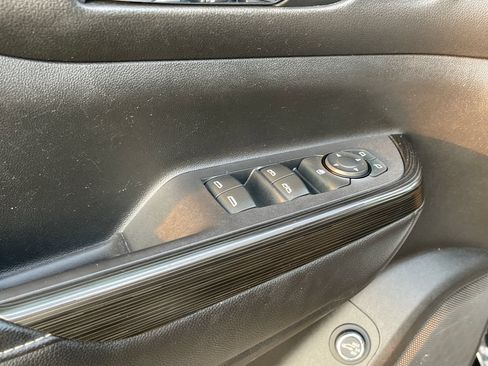 Used 2020 GMC Acadia SLT w/ LPO, Floor Liner Package AWD/4WD image 12