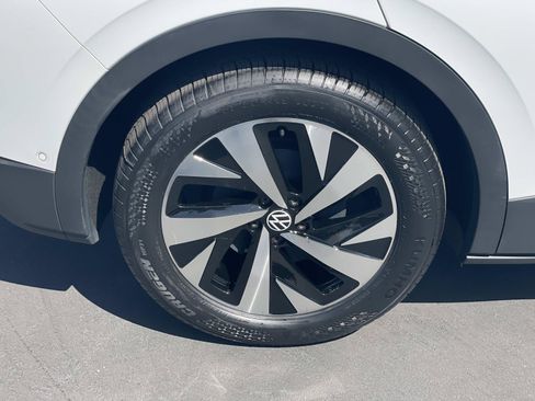 Certified 2023 Volkswagen ID.4 Pro RWD image 6