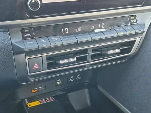 Used 2025 Toyota Camry LE FWD image 20