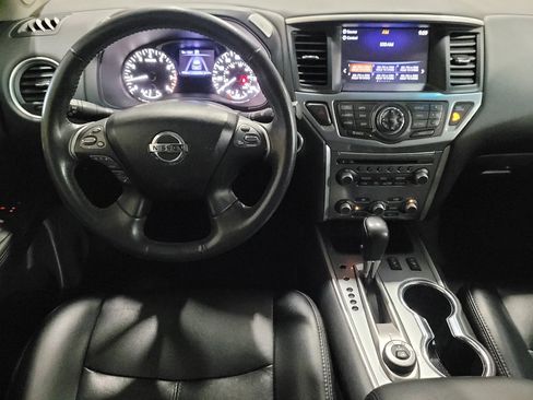 Used 2017 Nissan Pathfinder SL w/ SL Premium Package AWD/4WD image 22